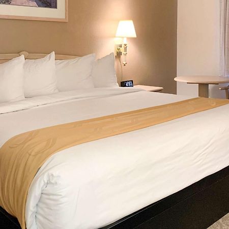 Quality Inn Albuquerque East I-40 Juan Tabo Exit Экстерьер фото