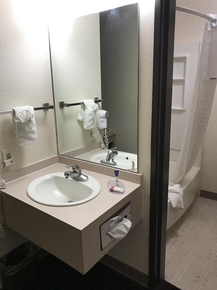 Quality Inn Albuquerque East I-40 Juan Tabo Exit Экстерьер фото