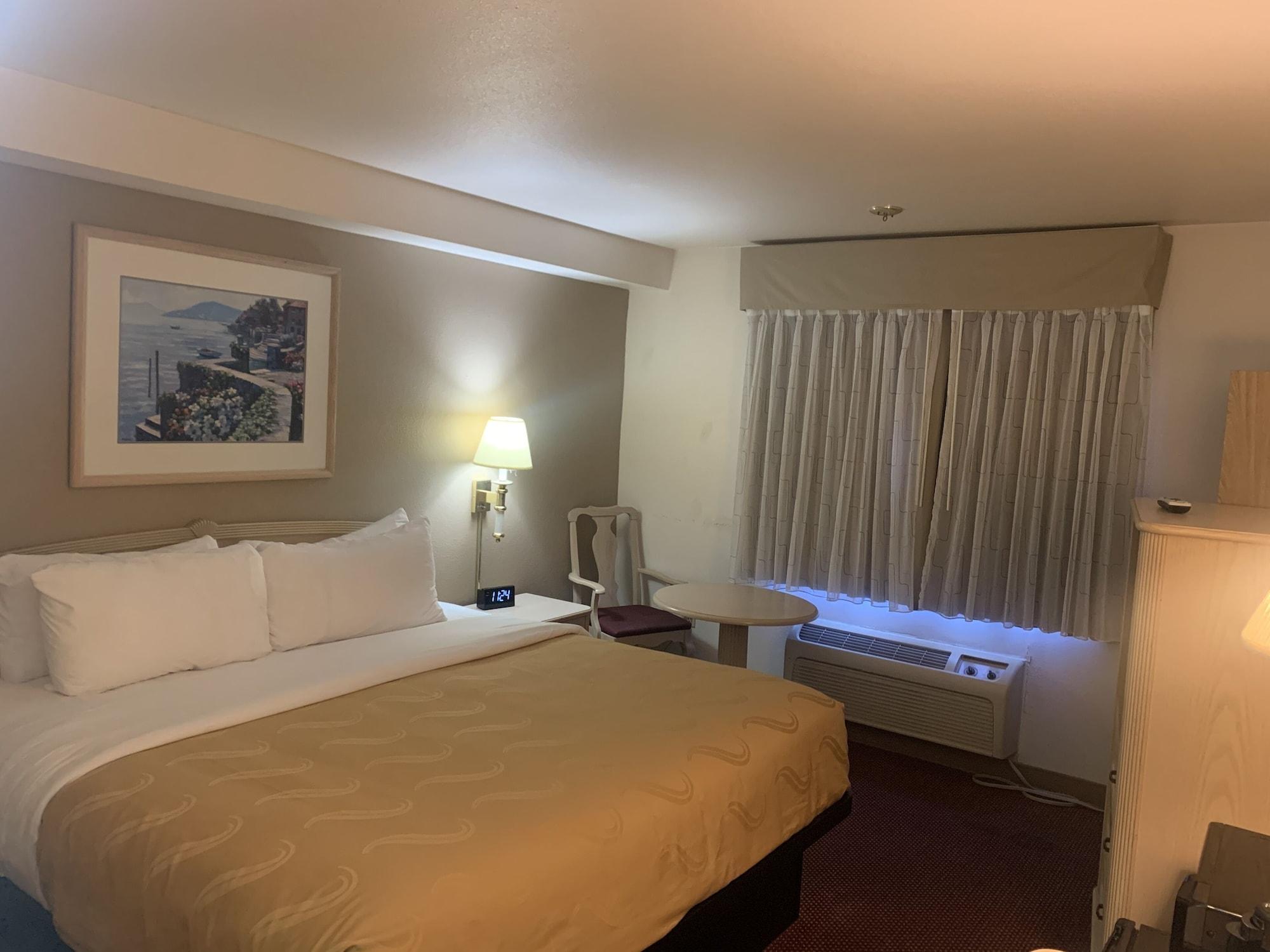 Quality Inn Albuquerque East I-40 Juan Tabo Exit Экстерьер фото