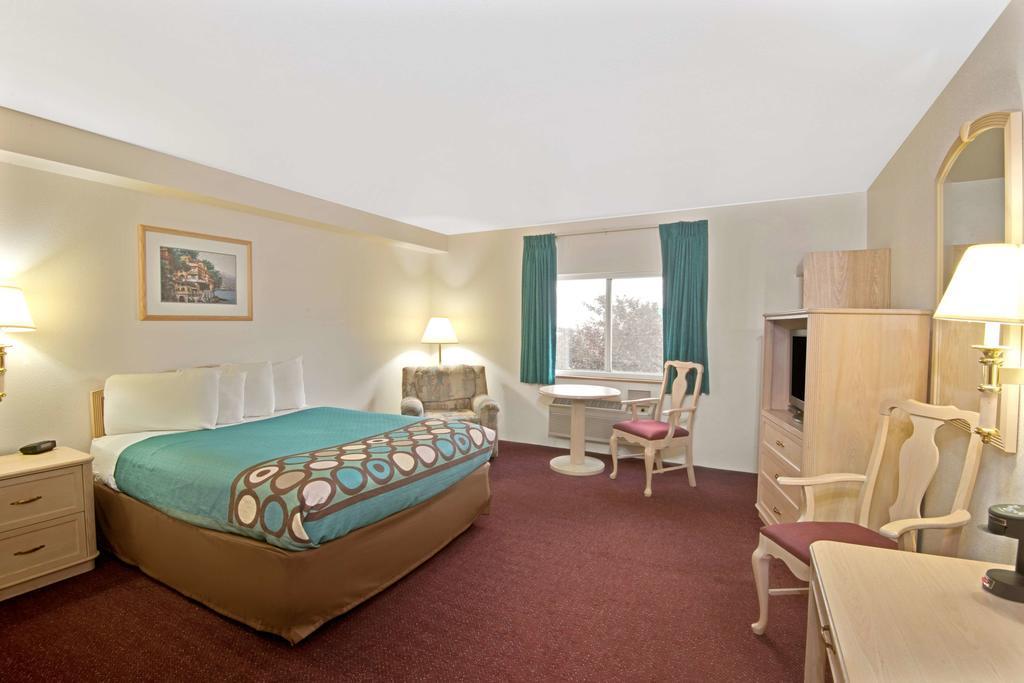 Quality Inn Albuquerque East I-40 Juan Tabo Exit Экстерьер фото